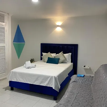 Con Bano Interno Cerca Al Aeropuerto Homestay *