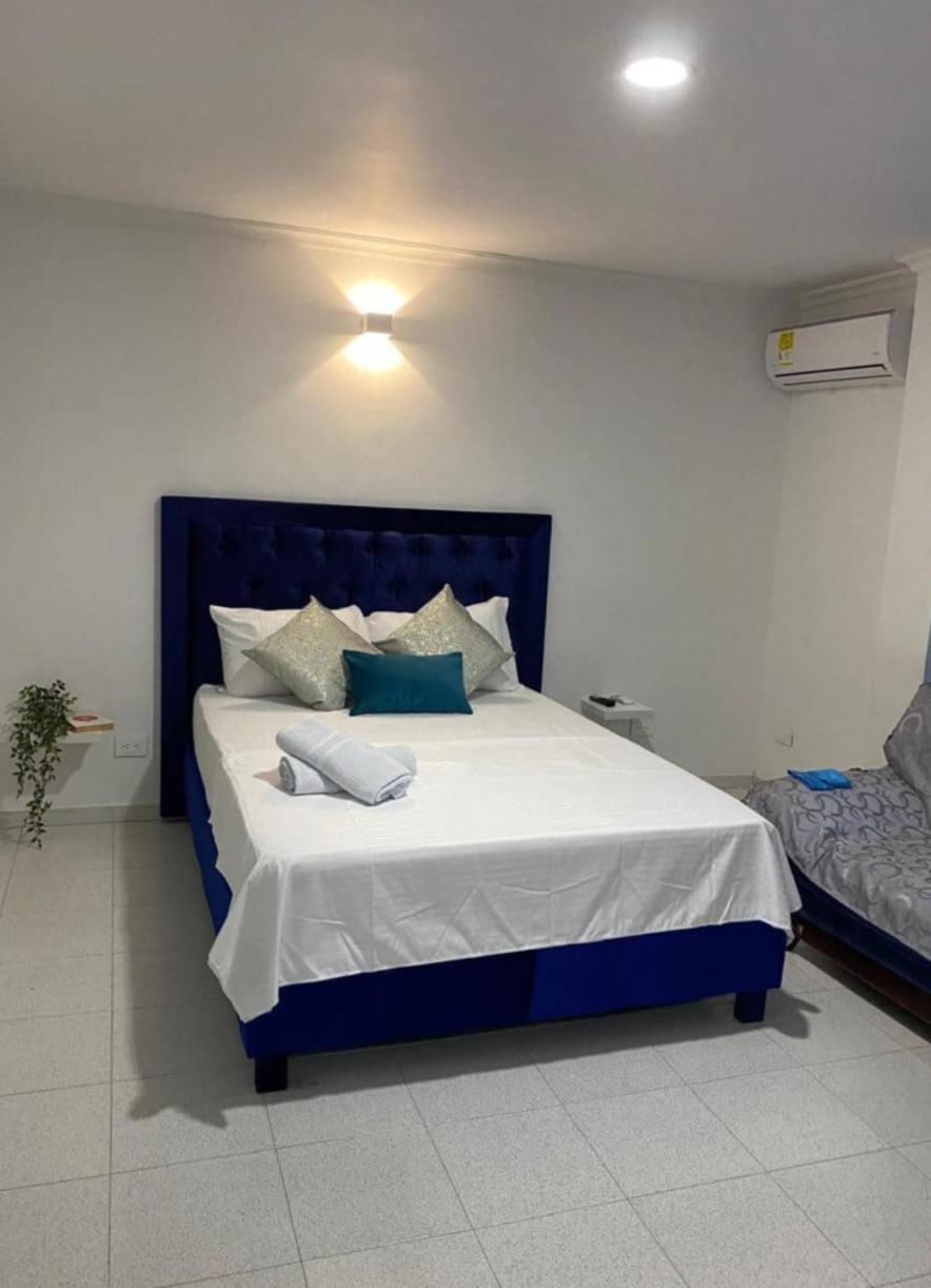Con Bano Interno Cerca Al Aeropuerto Homestay Cartagena
