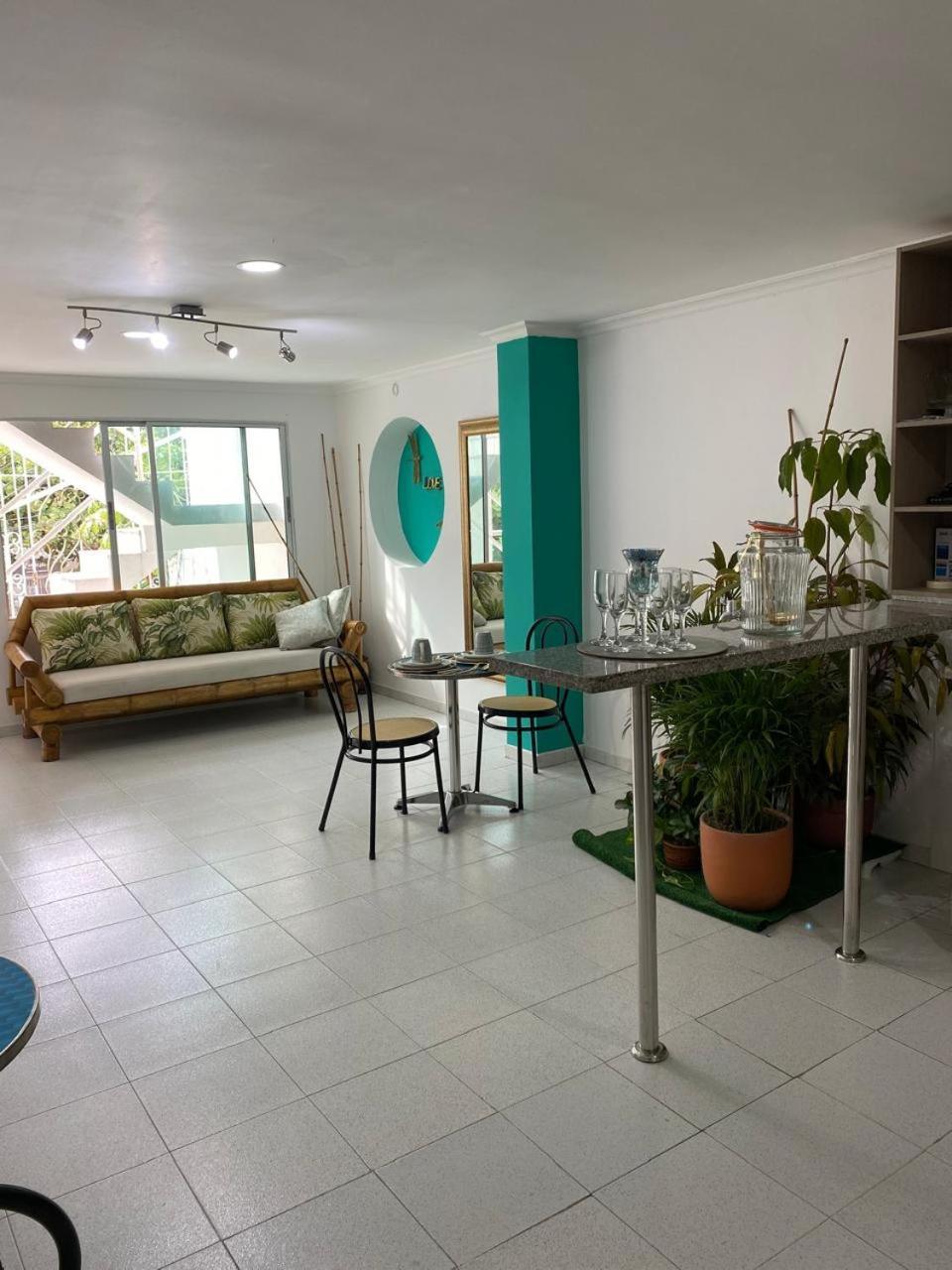 Con Bano Interno Cerca Al Aeropuerto Homestay Cartagena